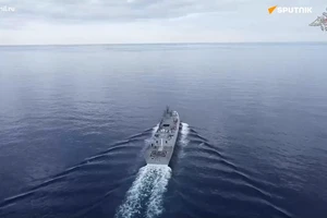 Tàu khu trục Đô đốc Gorshkov của Nga phóng thử tên lửa siêu thanh Zircon ngoài Đại Tây Dương.