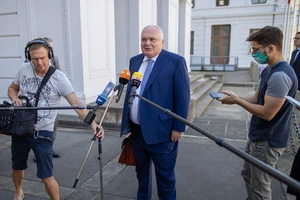 Giám đốc điều hành Nord Steam AG - ông Matthias Warnig nói chuyện với các nhà báo ở Schwerin, Đức, vào ngày 11-8-2020. 