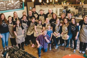 Hiện có hơn 400 người khuyết tật đang làm việc tại 20 chi nhánh của Bitty & Beau trên khắp 12 tiểu bang nước Mỹ.