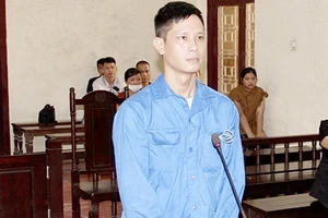 Đi tù vì tống tiền cảnh sát giao thông