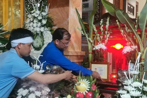 Truy tặng huy hiệu “Tuổi trẻ dũng cảm” cho trung úy công an ở Thái Bình hy sinh trong lúc làm nhiệm vụ