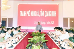 Phó Thủ tướng Trần Lưu Quang làm việc với Quảng Ninh về công tác phòng, chống buôn lậu