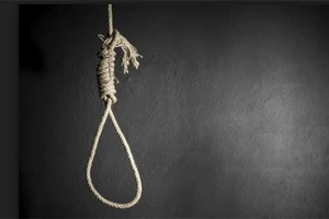 Nghi bố ôm con 3 tháng tuổi tự tử, để lại thư tuyệt mệnh