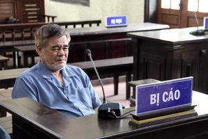 Cựu quyền cục trưởng cục quản lý thị trường lừa chạy việc lãnh 14 năm tù