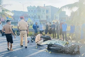 Xe máy đối đầu nhau, 2 người thiệt mạng