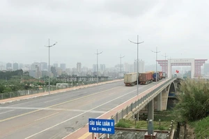 Từ 11-12, người dân và du khách chính thức thông quan cửa khẩu Bắc Luân 2 sang Trung Quốc 