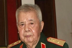 Trung tướng Đặng Kinh được Truy tặng danh hiệu Anh hùng LLVT nhân dân thời kỳ chống Pháp