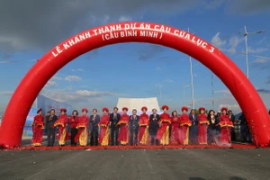 Quảng Ninh khánh thành cầu 1.700 tỷ nối đôi bờ vịnh Cửa Lục