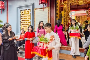 Hải Phòng khôi phục hội thi hoa thuỷ tiên dâng cúng Nữ tướng Lê Chân