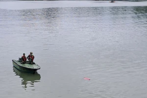 Ba người mất tích trên vùng biển Cát Bà