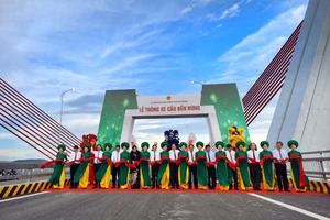 Chủ tịch Quốc hội Trần Thanh Mẫn dự lễ thông xe cầu Bến Rừng nối Hải Phòng - Quảng Ninh