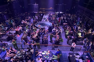 26 khách dương tính với ma túy trong vũ trường New MDM 