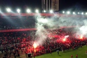 Sân vận động Lạch Tray hóa "chảo lửa" trước trận chung kết Việt Nam - Thái Lan