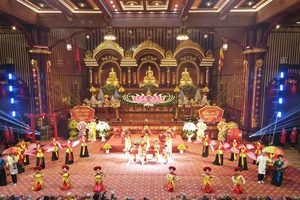 Hàng nghìn người về khai hội Xuân Yên Tử 2025