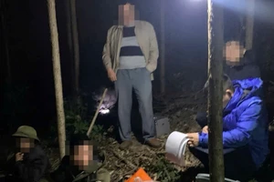 Khai quật tử thi để xác định người bị truy nã cách đây 18 năm