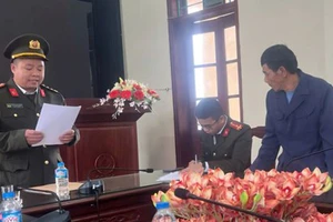 Khởi tố 2 người làm giả giấy tờ để hưởng chế độ nhiễm chất độc hóa học