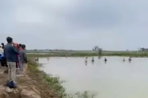Thương tâm: 2 học sinh lớp 5 đuối nước khi tắm ao