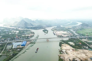 Dự án cầu Lại Xuân nối Hải Phòng - Quảng Ninh gặp khó vì đường ống xăng dầu