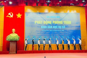 Quảng Ninh phát động phong trào 'Bình dân học vụ số'