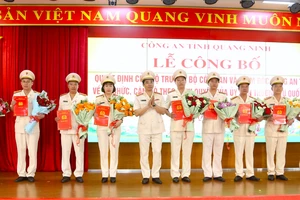 Công an tỉnh Quảng Ninh công bố thành lập 54 công an cấp xã