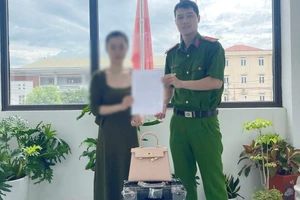 Cô gái trẻ suýt bị bạn quen qua mạng lừa sang châu Phi