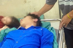 Nam sinh ở Hải Phòng bị nhóm bạn đánh gãy mũi