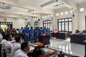 Tòa tuyên án vụ các cựu cán bộ Hải quan Hải Phòng tiếp tay cho buôn lậu