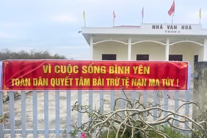 Hải Phòng: Người đàn ông trốn trong nhà văn hóa, lên mạng cầu cứu lúc tối muộn
