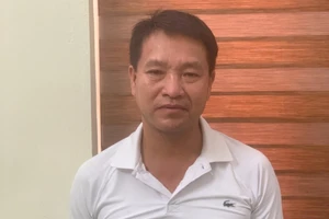 Tạm giữ kẻ có hành vi quờ quạng với 2 bé gái