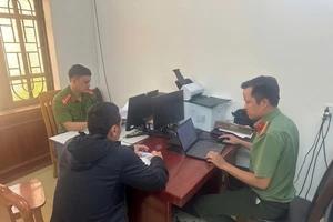 Phạt 7,5 triệu đồng người ghép ảnh mặc quân phục công an đăng mạng xã hội