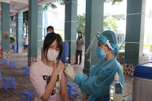 Trẻ từ 5 tuổi sau tiêm vaccine COVID-19 thường gặp phản ứng nào?