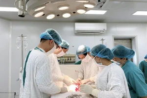 Tự phá thai tại nhà, người phụ nữ suýt mất mạng