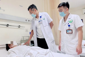 Quan hệ sai tư thế, nam bệnh nhân 40 tuổi nhập viện cấp cứu 