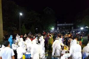 Phó Thủ tướng họp với nhiều bộ ngành về tình hình thiếu thuốc, nhân viên y tế thôi việc 