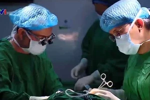 Bệnh viện mổ thành công ca bệnh 'ngàn cân treo sợi tóc', Thủ tướng gửi thư khen 