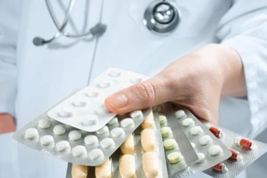 Không để thiếu thuốc, tăng giá thuốc đột biến dịp Tết 2023