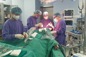 Xuất huyết não do sốt xuất huyết nhập viện muộn 