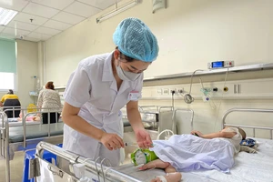 Thủ tướng Phạm Minh Chính yêu cầu tăng cường phòng, chống các bệnh mới nổi 