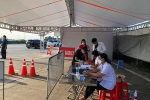 Giám sát chặt người nhập cảnh từ khu vực đang bùng phát dịch COVID-19 