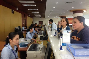 Đến lượt doanh nghiệp nước ngoài bị dọa khóa tài khoản 