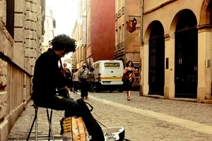 Clip: Màn trình diễn đường phố thu hút ánh nhìn tại Đức