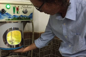 Clip: Chiếc máy rửa 1.000 chiếc ly trong 1 giờ