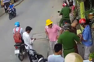 Trộm lồng chim bị đập te tua giữa ban ngày