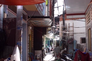 Giải tỏa hơn 1.400 căn nhà khu Mả Lạng:Người dân nói gì