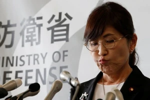 Bà Inada ra đi, Thủ tướng Abe nối gót?