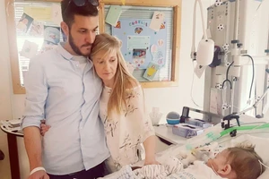 Vụ kiện cứu con lay động Đức Giáo hoàng và ông Trump