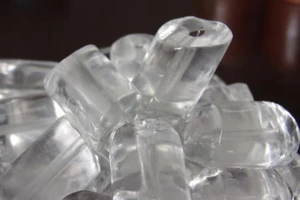 Video: Thời loạn nước đá bẩn 