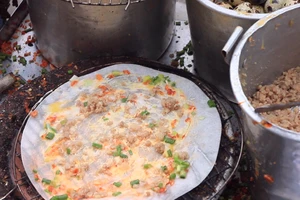 Video: Tai hại khó lường từ việc bán thức ăn bẩn