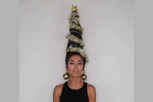 Kiểu tóc độc lạ cho mùa Giáng sinh