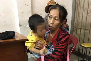 Người mẹ ẵm con ăn xin ở phố Tây dương tính với ma túy